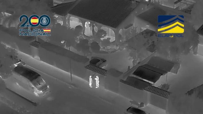 تفكيك شبكة إجرامية يتزعمها مغاربة في ألميريا ضمن أكبر عملية أوروبية ضد غسيل الأموال