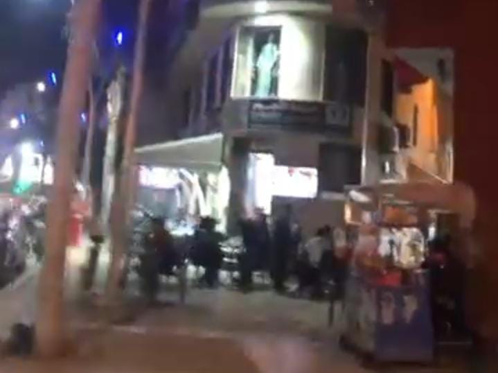 الفيلا ساكن فيها العامل … ساكنة شارع الجيش الملكي بالناظور تستنكر خروقات قانونية لمسير مقهى وصالة ألعاب وشقة مشبوهة