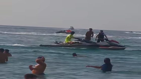 بني شيكر … عودة الدراجات المائية إلى شاطئ تشارنا تثير مخاوف المصطافين وسط غياب الرقابة