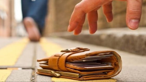 من فاعل خير إلى معتقل … قصة رجل سلّم محفظة فضبطته العدالة في طنجة